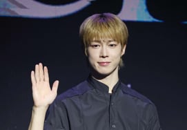 SF9's DAWON "Relaxed Hand Wave" [★Photo]