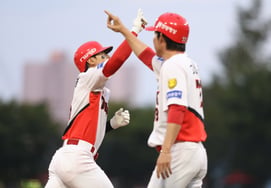 'Again' it explodes! KIA's Kim Do-young finally creates history as the first ever '-1', achieving a personal career high new record [Gwangju Field]