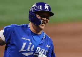 Cool Choi Hyung-woo: "KT's results don't matter; we just need to play well." Even as the oldest player in history to hit a grand slam, he focused solely on his team winning the championship.