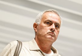 Sau 13 năm, Mourinho trở về sân nhà Real Madrid→'Màn trình diễn hat-trick của Mbappé' rực rỡ... Chiến thắng liên tiếp lần thứ hai