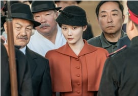 El mejor ladrón de bolsillos de Gyeongseong, Jo Seon (총독)... infiltrado como el hijo del Jo Seon (총독).. Kim Yoo-jung en '100 días de mentiras', robo de personaje