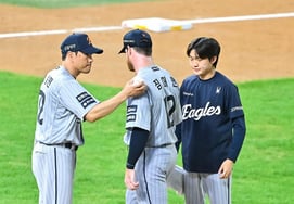 'Hanwha's desperate 600 million won foreign investor' batting average against 0.429-ERA 14.06... 'Thought he was Thor, turns out to be Bomb Man'