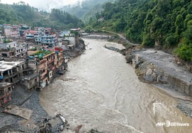 165人以上が死亡し、1000人以上が行方不明... 故国の惨事にネパール代表チームの試合前に「1分間の黙祷」