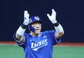 [フォト] チェ・ヒョンウ、ここまで来たら固める