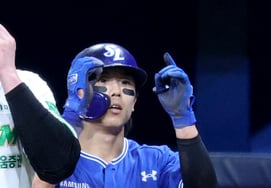 [Photo] Kim Sung-yoon's 'clutch RBI single'