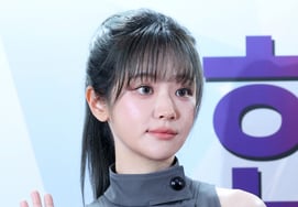 チョダン、はっきりとした顔立ち [★フォト]