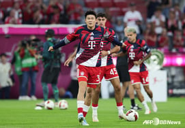 Kim Min-jae has even been likened to a 'legend'! German media marvels... "Backup for Jonathan Tah? KIM is far more." His rating ranks among the top in his team.