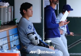 '衝撃の雷' 大谷が1イニングも投げられないとは··· ロバーツ監督「シーズンが終わるまで100%にはならない」投手復帰が再び不発確定