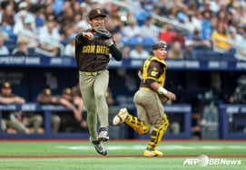 'Minor: 14 at-bats, 1 hit → Call-up with sacrifice fly, walk, and stolen base' Song Sung-moon is made for the majors... Team suffers extra-inning walk-off loss [SD Review]