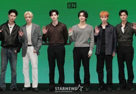[速報] ENHYPENがビルボード200で驚きの1位を獲得..K-POPアルバム3週連続快挙 '新たな歴史'