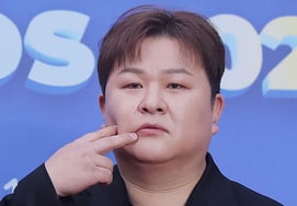 [Chính thức] Công ty quản lý Huh Gak phát biểu, đã liên hệ với anh em sinh đôi Huh Kong "Quảng cáo giả mạo nhà hàng, sẽ có biện pháp pháp lý" [Toàn văn]