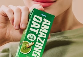 毎日乳業、低糖『アメイジングオート抹茶』を発売