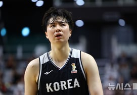 'Declaración de arrepentimiento' Lee Hyun-joong: "No debemos alegrarnos solo por haber ganado... debimos ganar con una diferencia de 30 a 40 puntos" [En el lugar de Suwon]