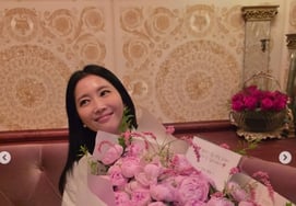 'Tái hôn' Oh Yoon-ah, sau 11 năm cùng chồng mừng sinh nhật lần thứ 20 của con trai có chứng rối loạn phát triển [Star Issue]