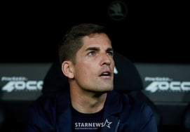"Roberto Moreno to Succeed Hong Myung-bo, Korea's First Open Recruitment Coach" — Major Coverage in Japan