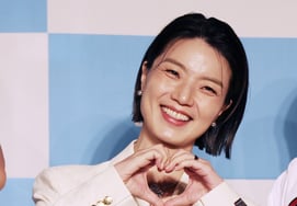 『米国在住男性♥』アン·ヨンミ、結婚式への意欲は大きかったが『婚姻届』だけを出した.."20分で終わる工場みたいだ" [スター・イシュー]