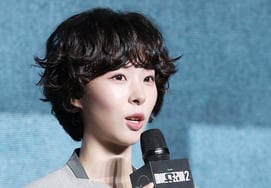 徐恩秀，以首位女性检察官身份回归[★照片]