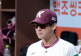 'なんてことだ' 7安打+7四球にも '無得点' 空振りの実話か! キウムの指揮官「選手たちがもっと大変になる→集中しよう」と伝達