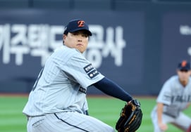 [Photo] "Today, the monster must hold on!" Ryu Hyun-jin's stellar performance