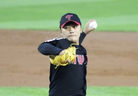 [Photo] Will Kim Yun-sik secure his first victory?