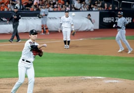 [Foto] "En la crisis de bases llenas al inicio del tercer inning, yo mismo me encargo del final" So Hyoung-jun