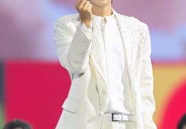'Unrivaled No.1' Singer Lim Young-woong's Official YouTube Channel Surpasses 3.17 Billion Views in Total..Continuing Popularity Parade