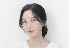 Kim Hee-jeong firma contrato de exclusividad con Saebek Entertainment... Se une a la familia junto a Lee Moon-sik y Ha Jun [Oficial]