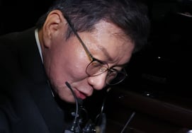 Was there no intervention by Senior Reporter Hong Myung-bo? Jeong Mong-gyu: "Yes" — Completely denies all allegations, subjected to police interrogation for a full 11 hours and 30 minutes... Also denies suspicion of replacing his mobile phone: "That never happened."