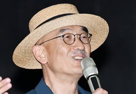 Director Lee Jun-ik takes on his first short-form drama [★Photo]