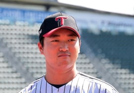 [In a flash] 'This is your first photo time after returning?' LG's Go Woo-seok