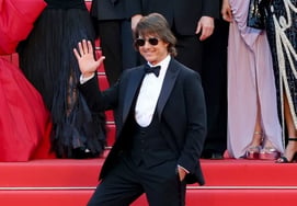 Tom Cruise vs. George Clooney: Opposing Stances on Paramount-Warner Bros. Discovery Merger, the Largest in Hollywood History at 1.152 Trillion Won