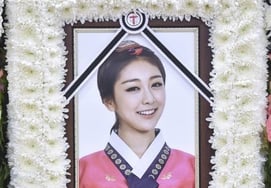 The late Kwon Ri-se, today marks the 12th anniversary (7th)..A 23-year-old youth who left us due to a traffic accident