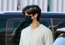 Stray Kids: «Хан в белой футболке и джинсах вызвал волнение» [★ФОТО]