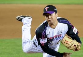 [De un vistazo] '¡Desde su primera aparición, una carrera de diferencia' Go Woo-seok en el inicio del noveno inning contra Samsung