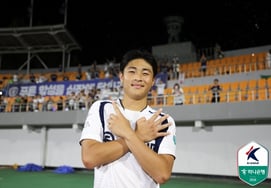"At 17, he also leads the promotion push": An Ju-wan scores a multi-goal feat with 'header followed by a stunning curling shot' in just four minutes... Seoul I-Land extends unbeaten run to nine games and climbs to second place