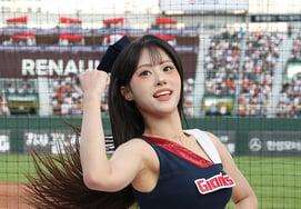[Photo] Oh Hyo-jeong, Heave-ho Bicep Power