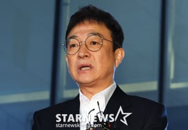 Suspicions of 'soju drinking' and damage to the central median.. Lee Jae-yong requests postponement of October trial