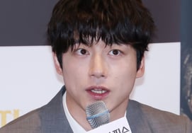 Kenta Sakaguchi Announces Surprise Marriage to a Non-Famous Woman: "I Will Strive Even Harder" [★Japan]