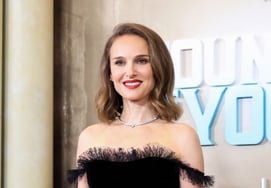 '45 años' Natalie Portman da a luz a su tercer hijo tras dos años de divorcio: "Podría ser mi último embarazo" [Asunto estrella mundial]