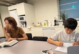 Heo Yang-im shares updates on her life with her son after divorcing Ko Ji-yong: "The break room transformed into a library"