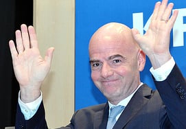 "後悔してるの?"と聞くと "言いたいことはたくさんあるけど···"口を閉じた! サッカー界を二分したインファンティーノ、ついに4選を強行 '世界中の辞任圧力を嘲笑うかのようだ'