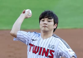 'Ferviente seguidor de LG', el mago Choi Hyun-woo arrojará la primera bola el día 8 en el partido contra Kiwoom en Jamsil: ya es su cuarto lanzamiento personal, "también se entregará un tope conmemorativo del último año en Jamsil"