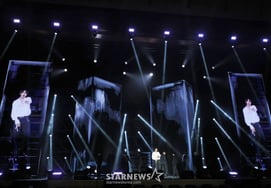 Evan's 'Grand Comeback Stage' [★Photo]