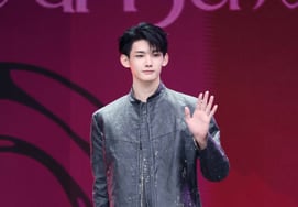 And Team Jo's "Unique Visuals" [★Photo]