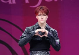 &TEAM's Makii, "Charismatic Hand Heart" [★Photo]