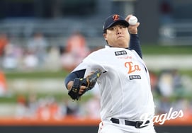 '10 games, 11 starts': Ryu Hyun-jin finally reaches 9 wins, Hanwha celebrates 4-game winning streak... Kang Baek-ho hits first career 30 home runs — a double celebration [Daejeon On-the-Ground Review]