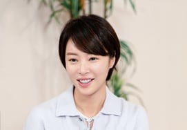 Hwang Jung-eum's Confession: "Bank Balance Was 500 Won During 'High Kick' → Woke Up to Ads" [Star Issue]