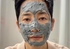 Park Si-hoo, turns out he's a funny guy... 'TikTok' star sticks Cinnamoroll hairpin in his hair and 'puts talent to use'