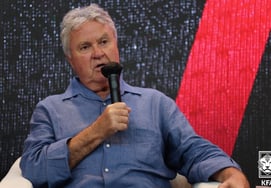 "I don't like that question," Hiddink expressed displeasure in an interview regarding the 2002 Korea-Japan World Cup officiating, stating it was "biased toward one side."