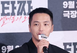 Byun Yo-han: "Trust me with 'Tazza: The High Rollers Song'" [★Photo]